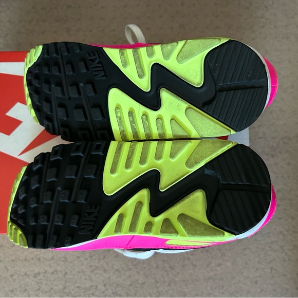 Women’s Air Max 90 white/black-pink blast-ghost green size 7 - Picture 4 of 9